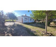 SE VENDE PARCELA CON CASA, 3 DORMT. 1BAÑO, PISCINA, BARBACOA, GARAJE, ARBOLES, CERCA DE LA PULGOSA