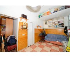 ¡¡ OPORTUNIDAD !! PLANTA BAJA DE 2 HABITACIONES CON PATIO
