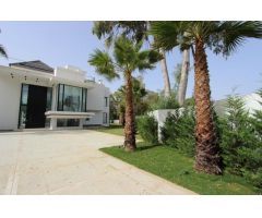 Villa Independiente en Venta en Marbella, Málaga