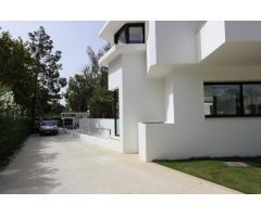 Villa Independiente en Venta en Marbella, Málaga