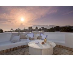 Villa Independiente en Venta en Marbella, Málaga