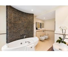 Villa Adosada en Venta en Marbella, Málaga