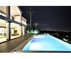 Villa en Alquiler en Estepona, Málaga