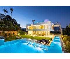 Villa en Venta en Marbella, Málaga