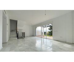 Casa de Pueblo en Venta en Estepona, Málaga