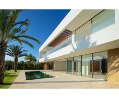 Villa en Venta en Casares, Málaga