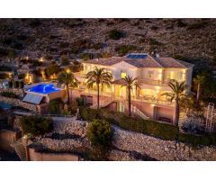 Chalet en Venta en Altea la Vella, Alicante