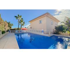 Chalet en Venta en la Nucia, Alicante