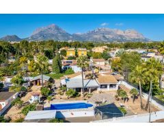 Chalet en Venta en Alfaz del Pí / LAlfàs Del Pi, Alicante
