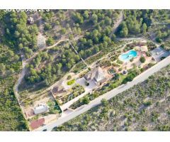 Chalet en Venta en la Nucia, Alicante