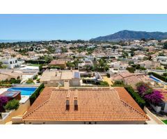 Chalet en Venta en Alfaz del Pí / LAlfàs Del Pi, Alicante