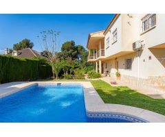Chalet en Venta en la Nucia, Alicante