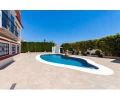 Chalet en Venta en Alfaz del Pí / LAlfàs Del Pi, Alicante