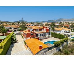 Chalet en Venta en Alfaz del Pí / LAlfàs Del Pi, Alicante