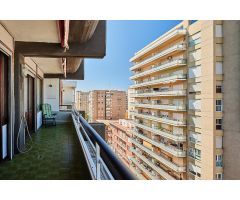 Vivienda en venta con vistas despejadas a la playa de La Victoria