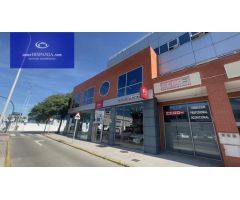 Se vende o alquila local totalmente diafano en Zona Franca