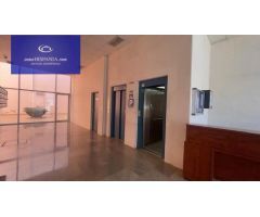 Se vende o alquila local totalmente diafano en Zona Franca
