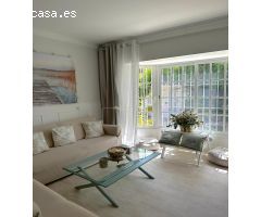 Exclusiva Villa de Lujo en Santi Petri, La Barrosa: Tu Refugio de Tranquilidad con Piscina y Jardín