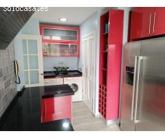 Estupendo piso de 3 habitaciones junto al Ayuntamiento