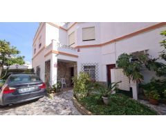 CHALET EN LA LAGUNA. PARCELA DE 280M2