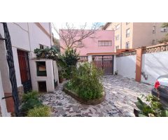 CHALET EN LA LAGUNA. PARCELA DE 280M2