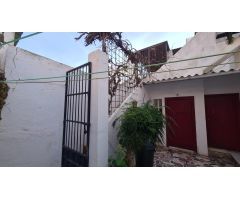 CHALET EN LA LAGUNA. PARCELA DE 280M2