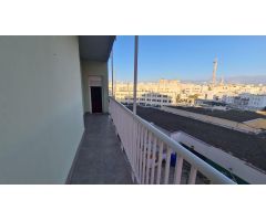 MAGNIFICO PISO CON GRAN TERRAZA, TRES DORMITORIOS, ASCENSOR. ZONA ARGANTONIO