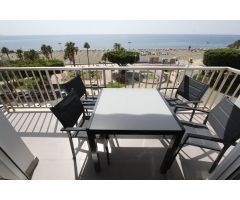1ª LINEA DE PLAYA PISO  DE  CORTA TEMPORADA. 700 € /MES