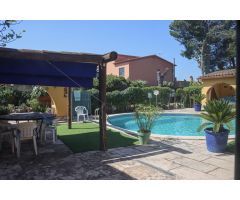 Chalet en Venta en Viladamat, Girona