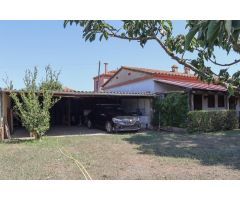 Chalet en Venta en Viladamat, Girona