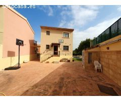 ENCANTADOR CHALET INDEPENDIENTE EN L´ALFAS DEL PI