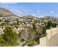 VILLA INDEPENDIENTE CON VISTAS A LA MONTAÑA EN ALTEA HILLS