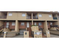 VENTA,ADOSADO EN MONFARRACINOS,3 HABITACIONES,2 BAÑOS,GARAJE,PISCINA COMUNITARIA,AMUEBLADO