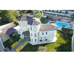 MAGESTUOSO CHALET DE LUJO!!