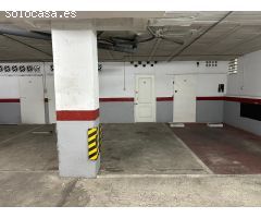 Plaza de garaje con trastero