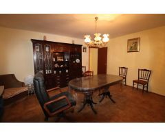 SE VENDE CASA CON PARCELA EN ZONA ABLA