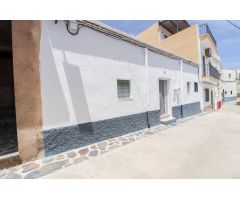 CASA EN  VENTA EN ZONA ABRUCENA