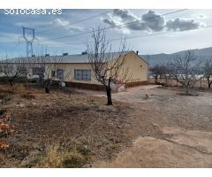 SE VENDE TERRENO CON NAVES Y CASA EN LA VEGA DE ABRUCENA