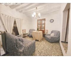SE VENDE CASA EN ABRUCENA ZONA CENTRO