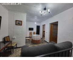 SE ALQUILA CASA EN ABRUCENA
