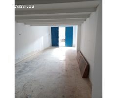 SE ALQUILA COCHERA EN ALMERIA