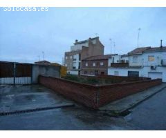 Terreno urbano de 446 m2 en venta en Alameda de la Sagra (Toledo)