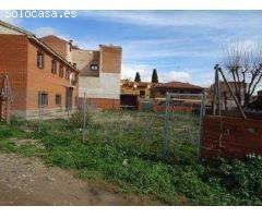 Terreno urbano de 674 m2 en venta en Azucaica