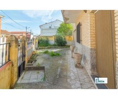 CHALET INDEPENDIENTE CON 214 M2 CONSTRUIDOS SOBRE UNA PARCELA DE 214M EN EL CENTRO DE RECAS.