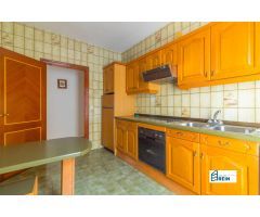 CHALET INDEPENDIENTE CON 214 M2 CONSTRUIDOS SOBRE UNA PARCELA DE 214M EN EL CENTRO DE RECAS.