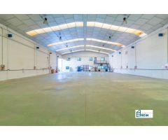 NAVE INDUSTRIAL DE 1556 M2 EN UNA PARCELA DE 1779 CON FACHADA A LA CARRETERA DE YUNCOS A CEDILLO.