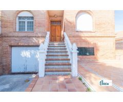 CHALET INDEPENDIENTE DE 577M2 CONSTRUIDOS SOBRE UNA PARCELA ESQUINERA DE 600M2 EN YUNCLER