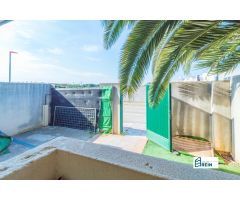 CHALET EN ILLESCAS DE 213 M2 CONSTRUIDOS CON PATIO DELANTERO Y PATIO TRASERO.