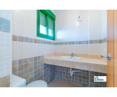 CHALET EN ILLESCAS DE 213 M2 CONSTRUIDOS CON PATIO DELANTERO Y PATIO TRASERO.
