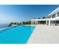Espectacular Villa en 1ra Linea de Mar en Cumbres del Sol